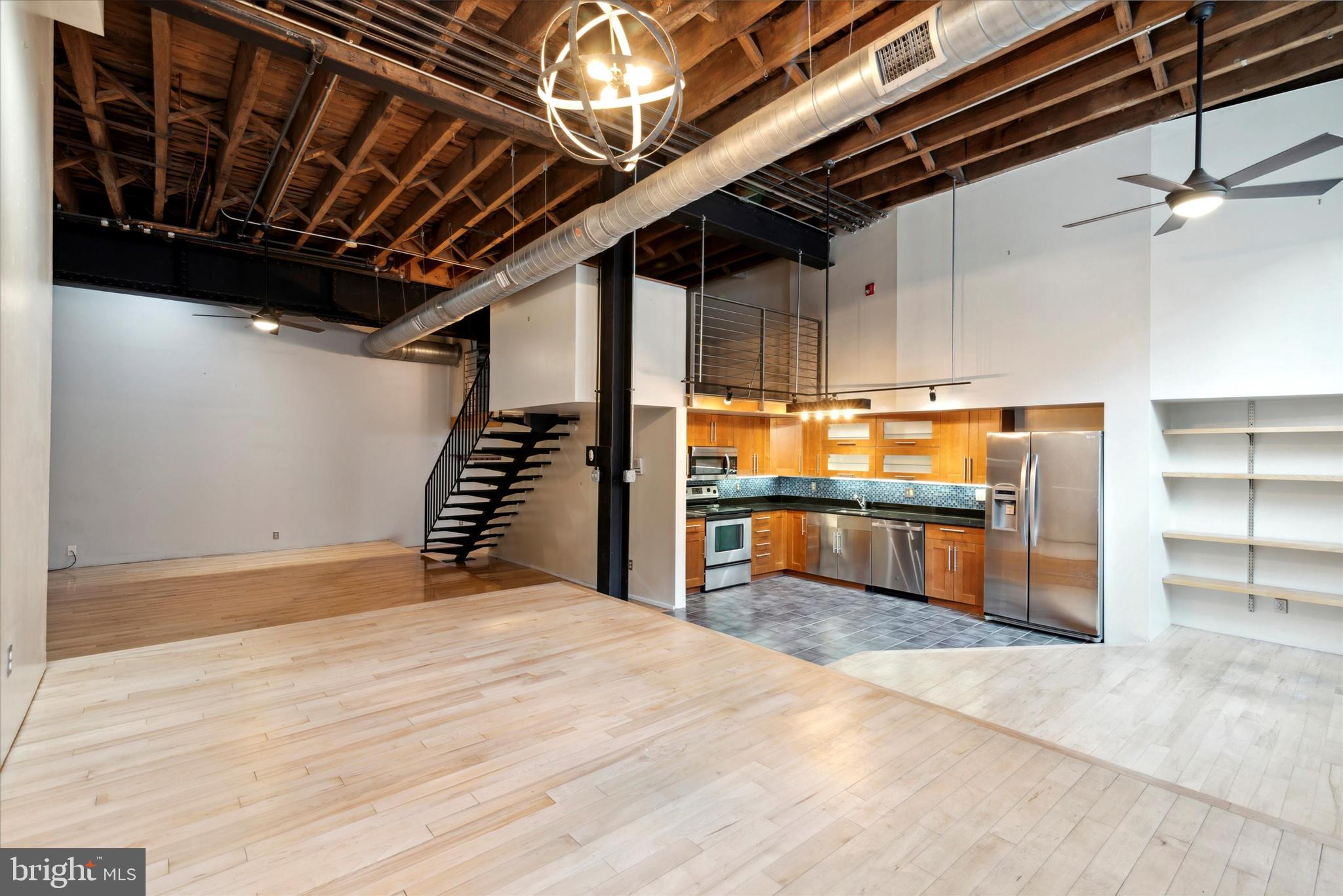 LOFT DISTRICT - Residential Lease