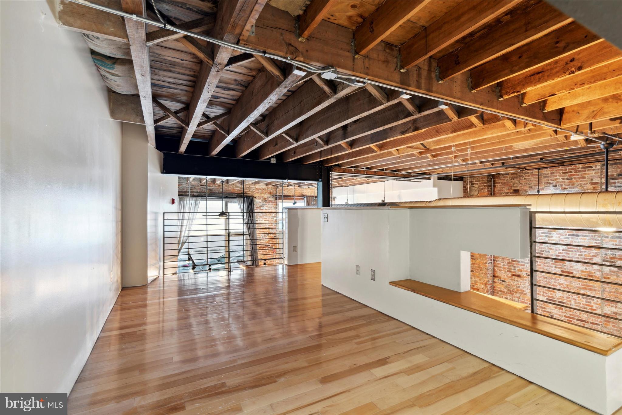 LOFT DISTRICT - Residential Lease