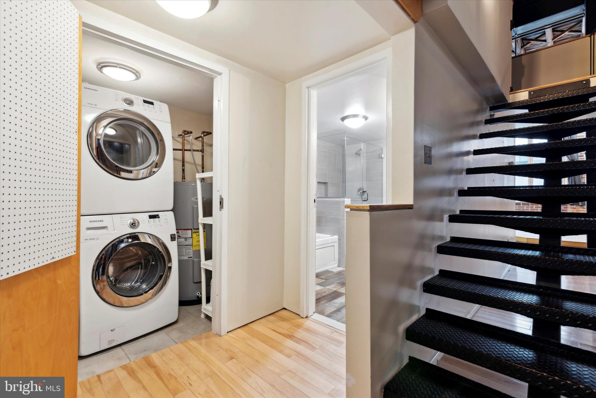 LOFT DISTRICT - Residential Lease