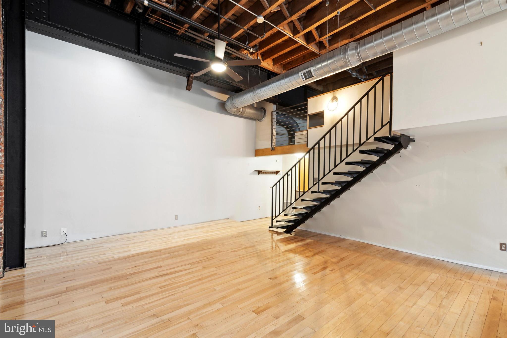 LOFT DISTRICT - Residential Lease
