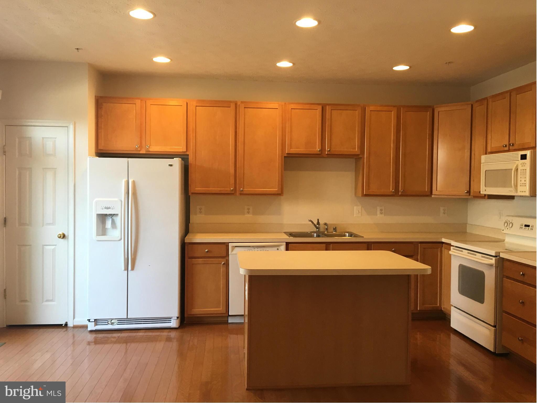 EAGLES LANDING AT WATERS EDGE - Residential