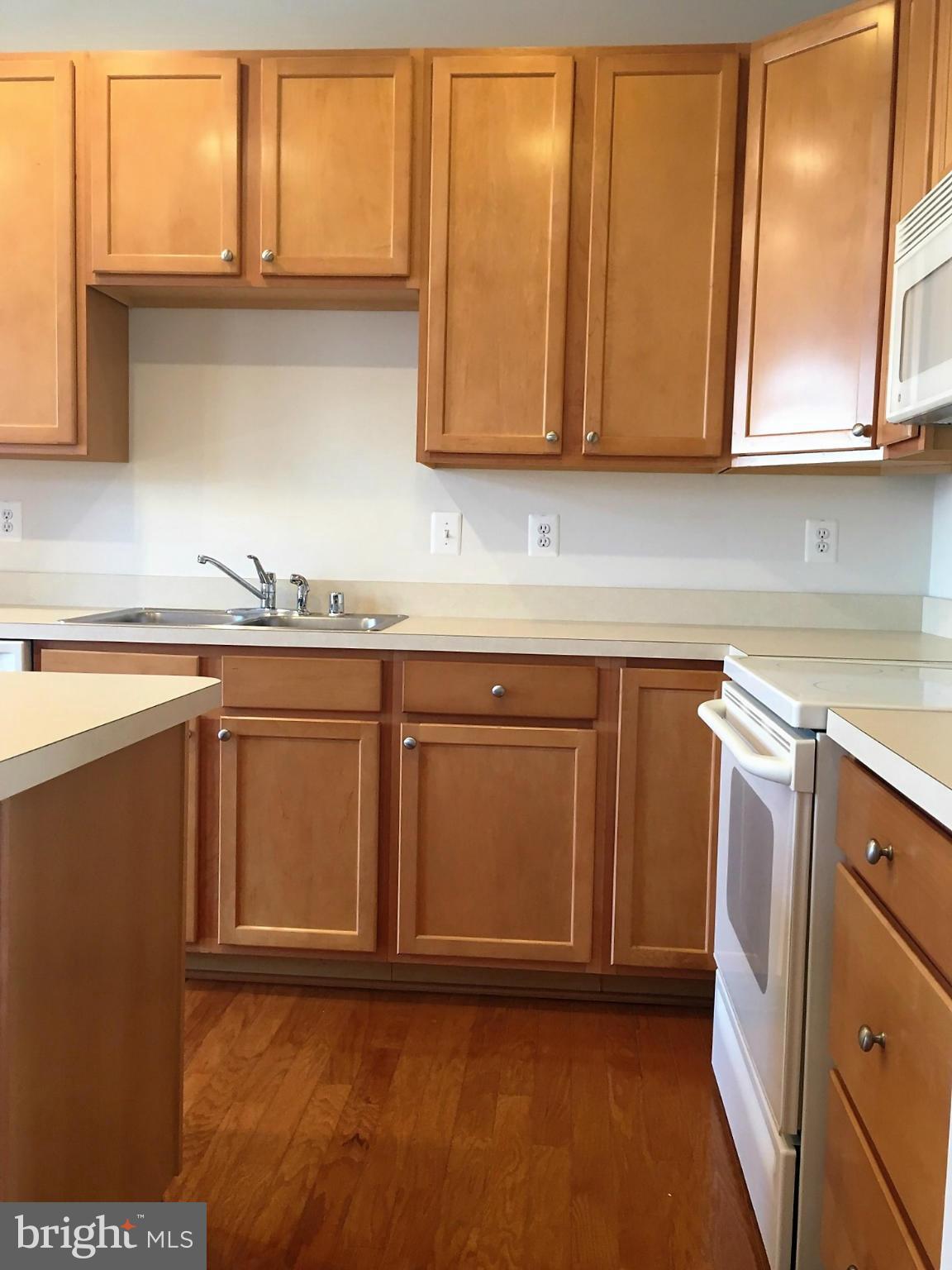 EAGLES LANDING AT WATERS EDGE - Residential