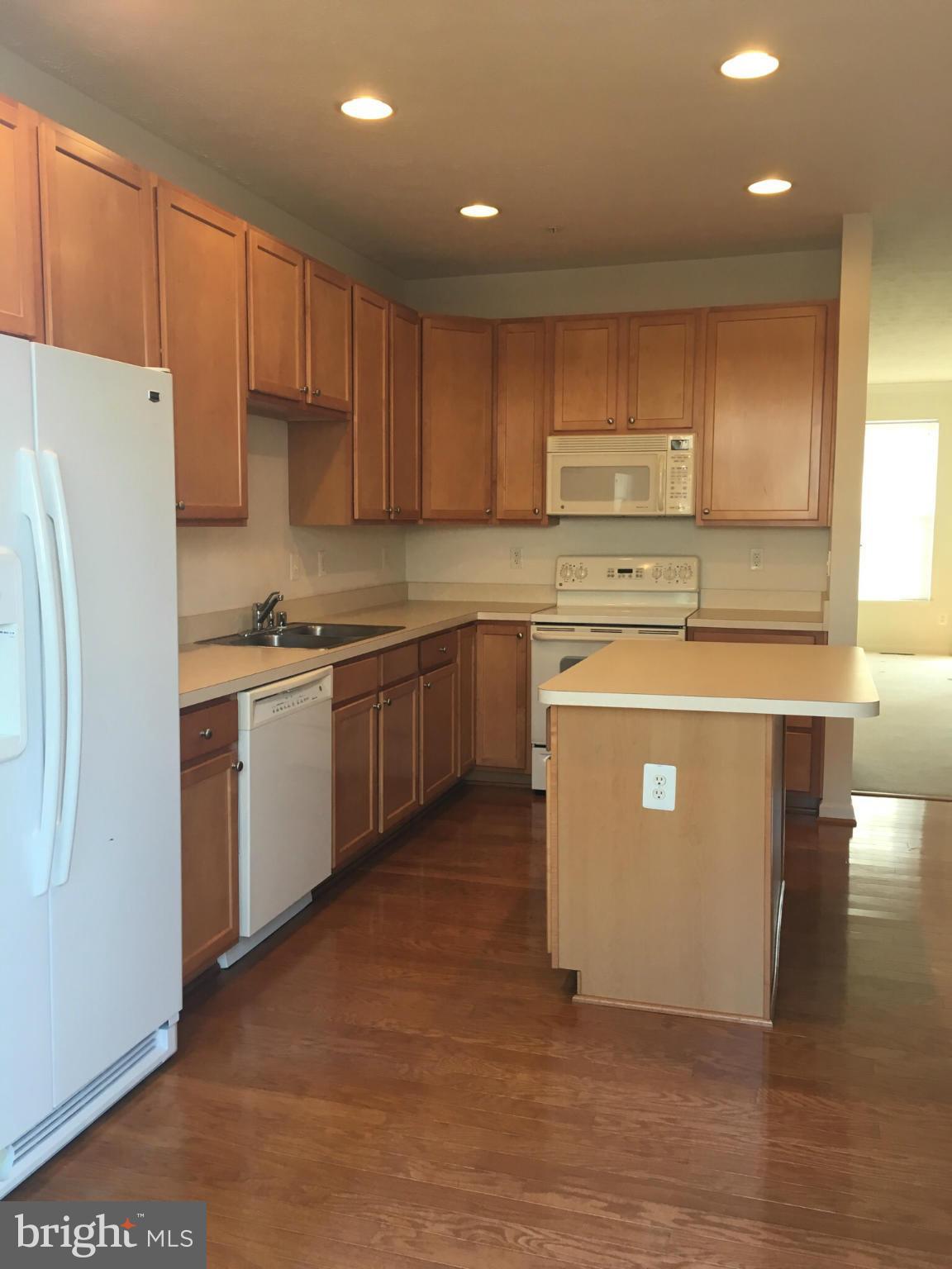 EAGLES LANDING AT WATERS EDGE - Residential