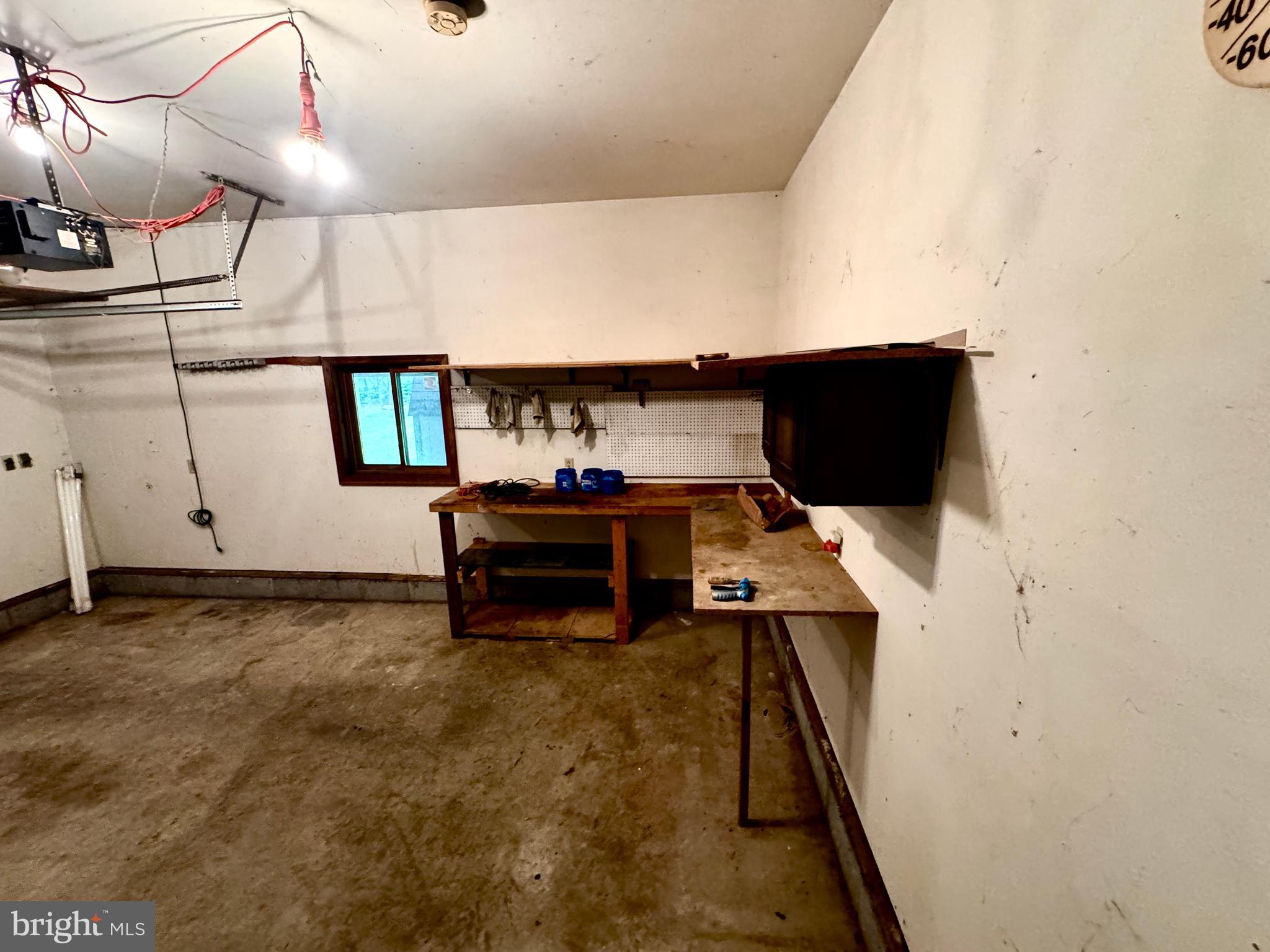 HOLIDAY POCONO - Residential