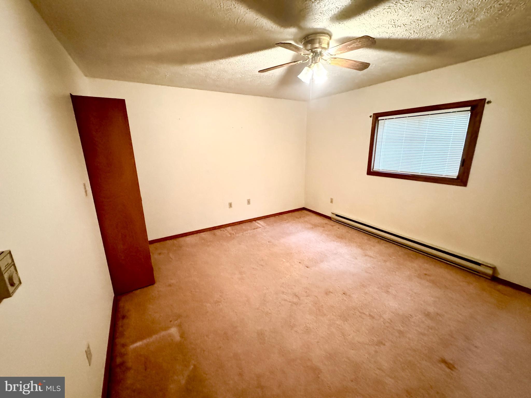 HOLIDAY POCONO - Residential