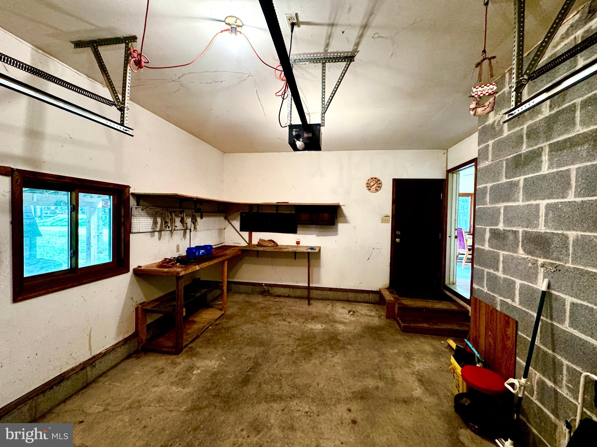 HOLIDAY POCONO - Residential