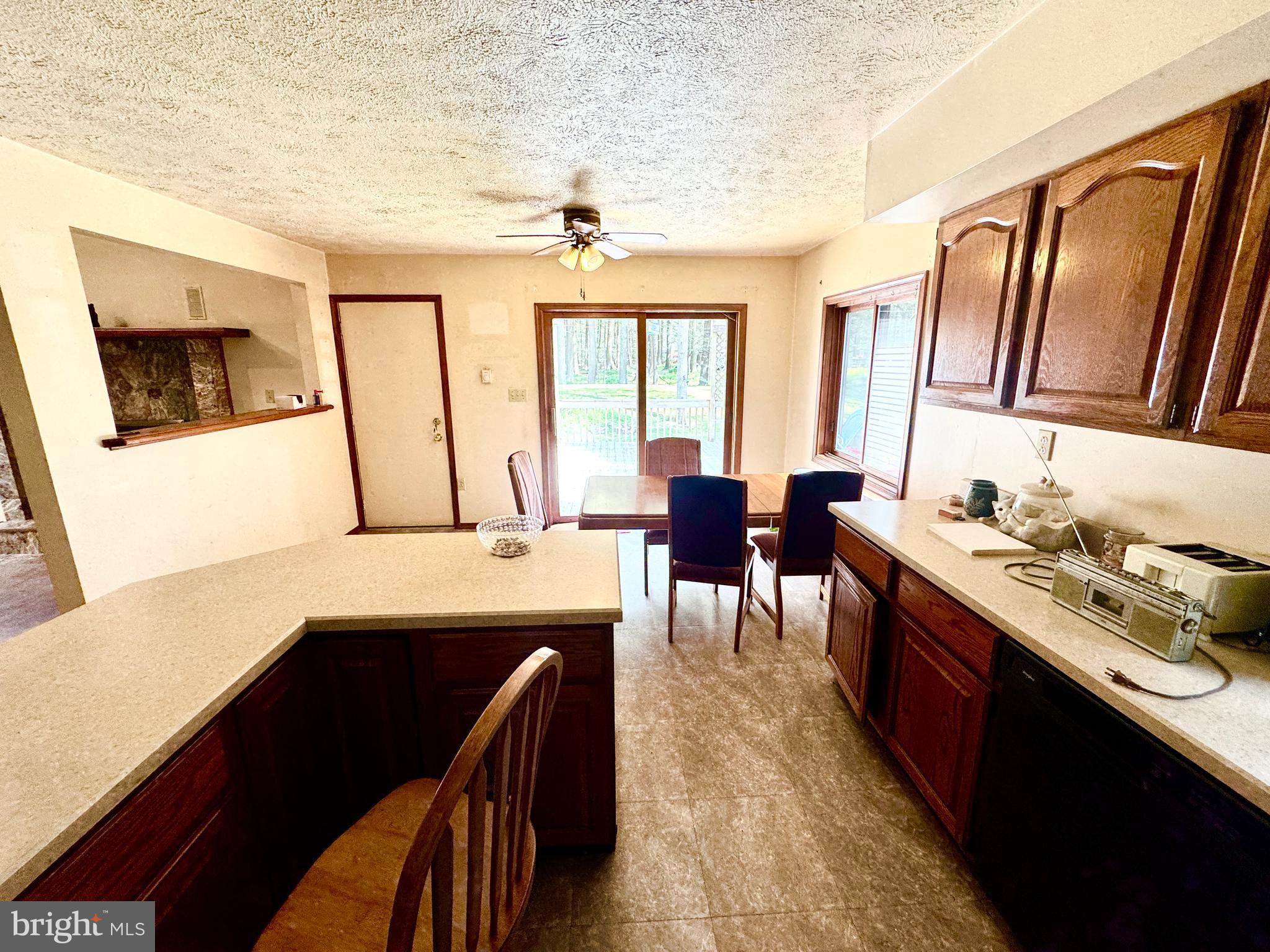 HOLIDAY POCONO - Residential