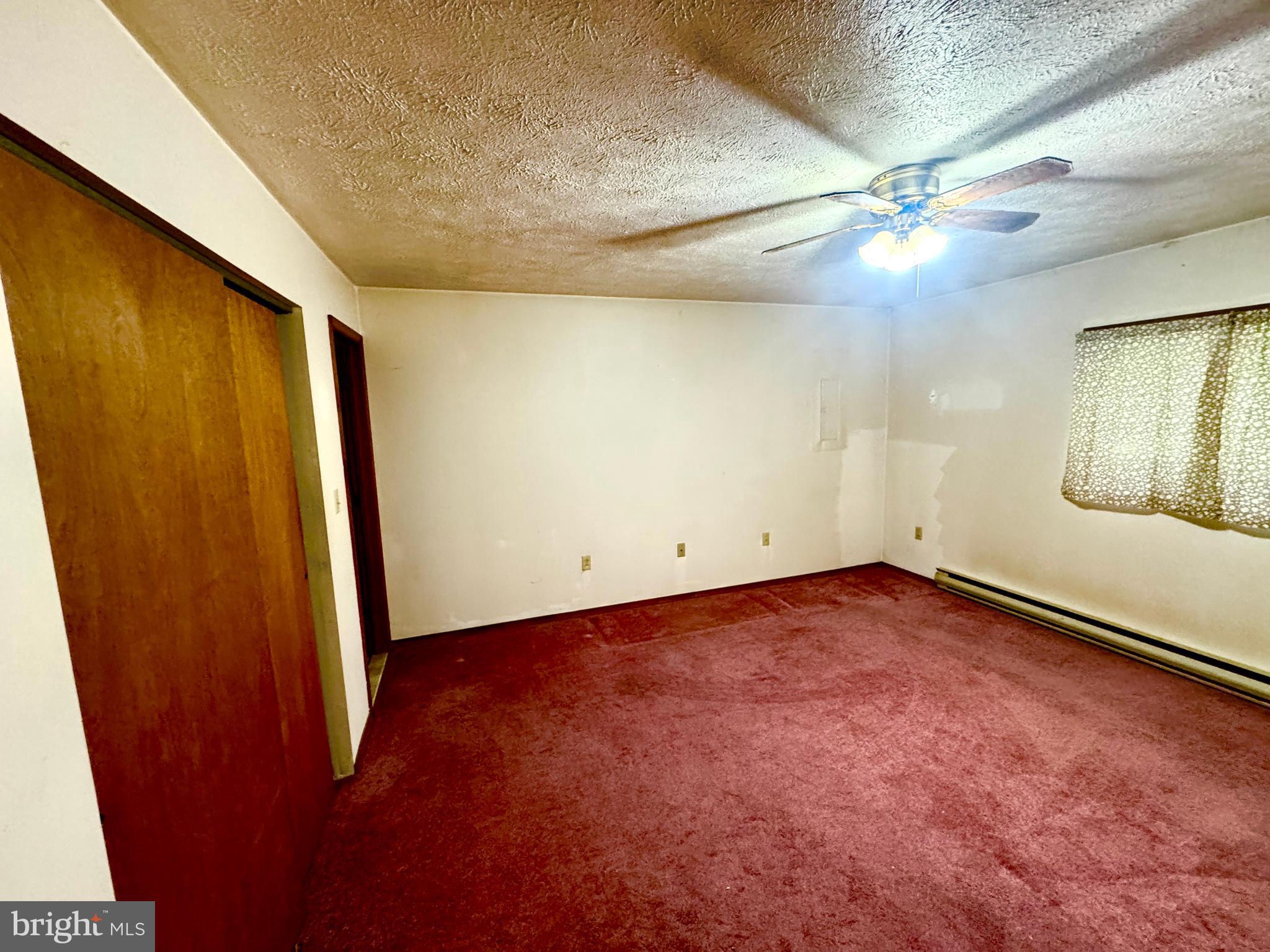 HOLIDAY POCONO - Residential