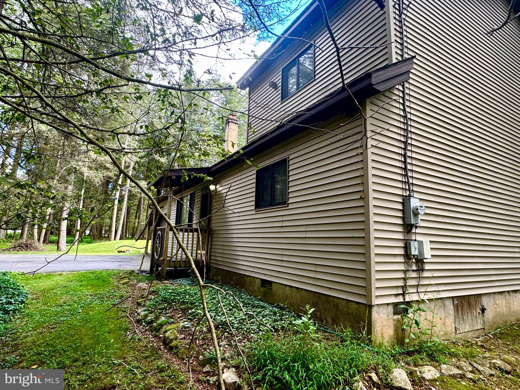 HOLIDAY POCONO - Residential