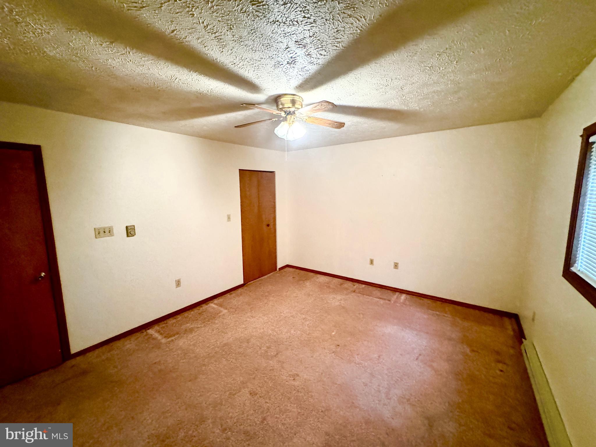 HOLIDAY POCONO - Residential