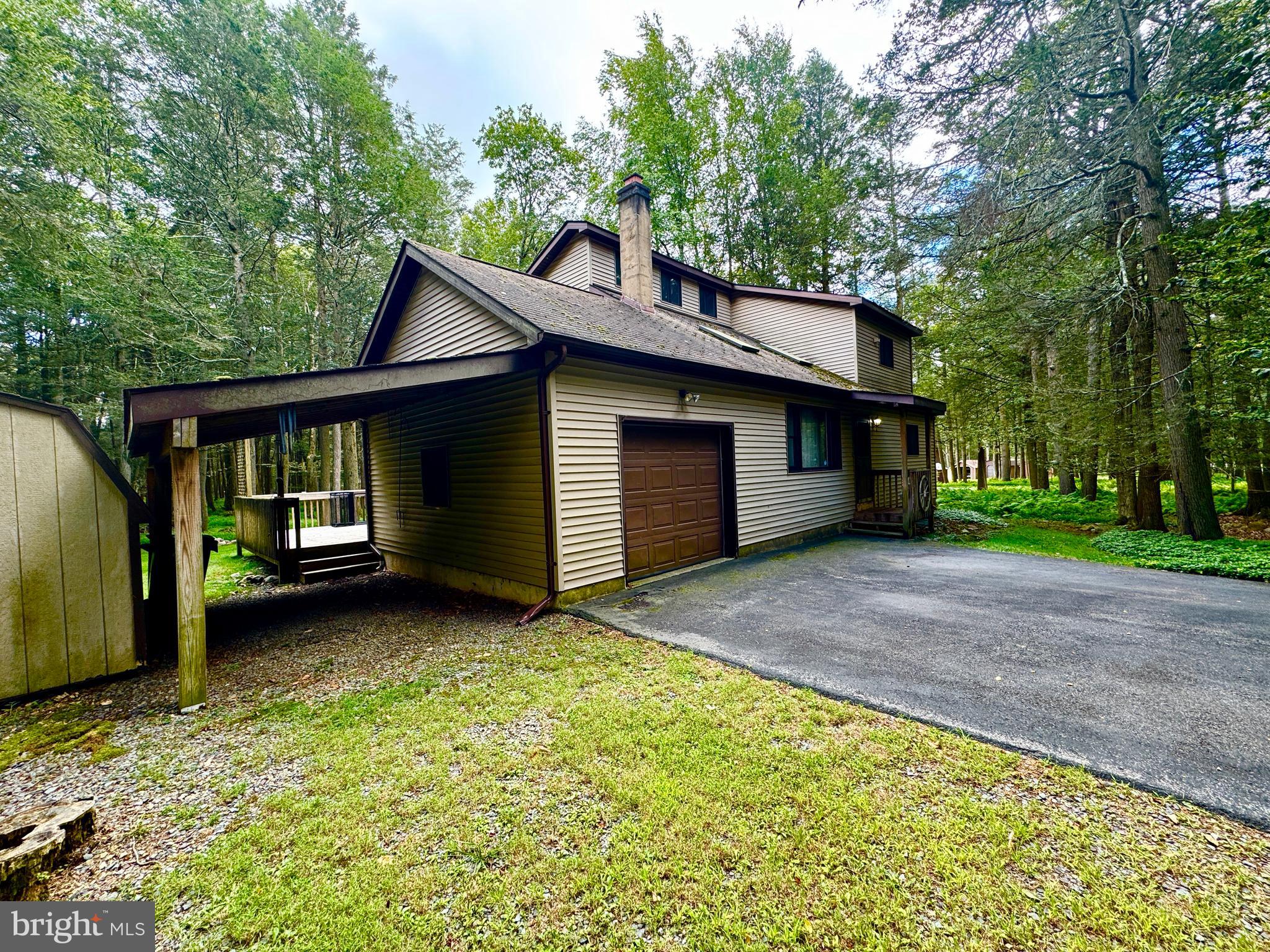 HOLIDAY POCONO - Residential