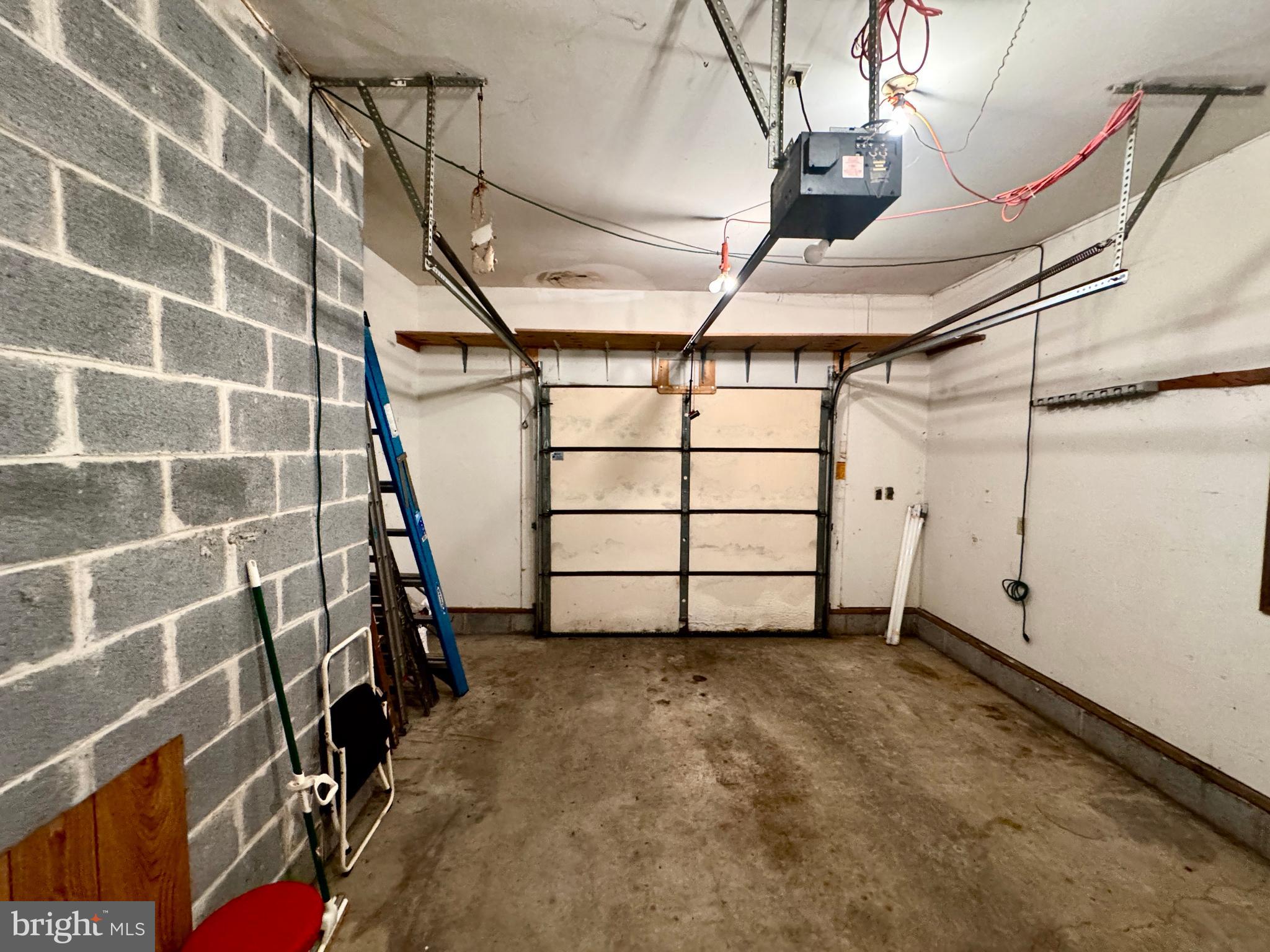 HOLIDAY POCONO - Residential