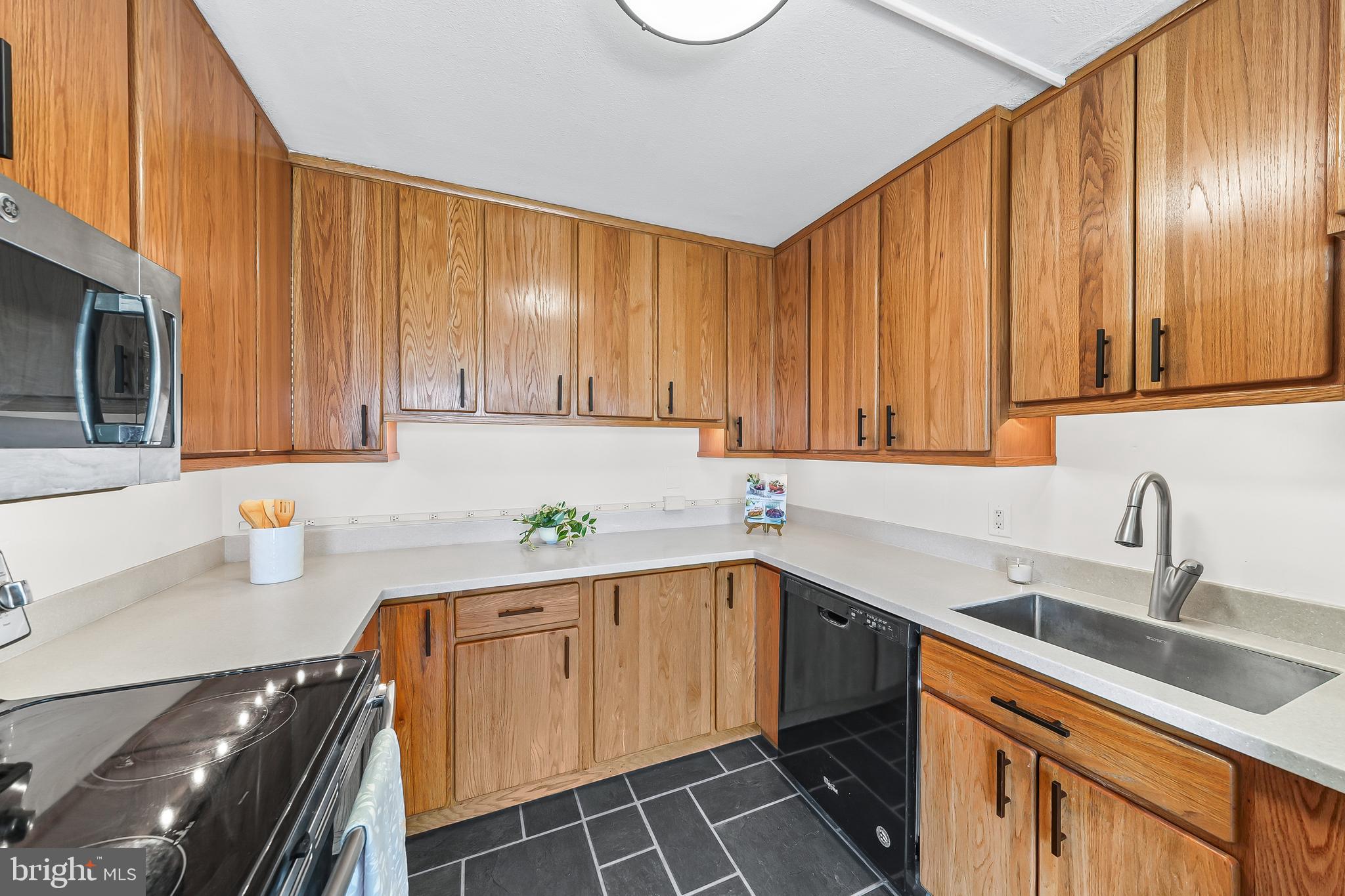 GREEN HILL - Residential