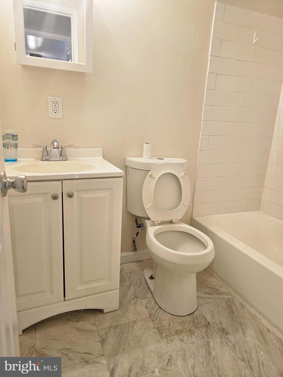 DISTRICT HGTS 05 - Residential Lease