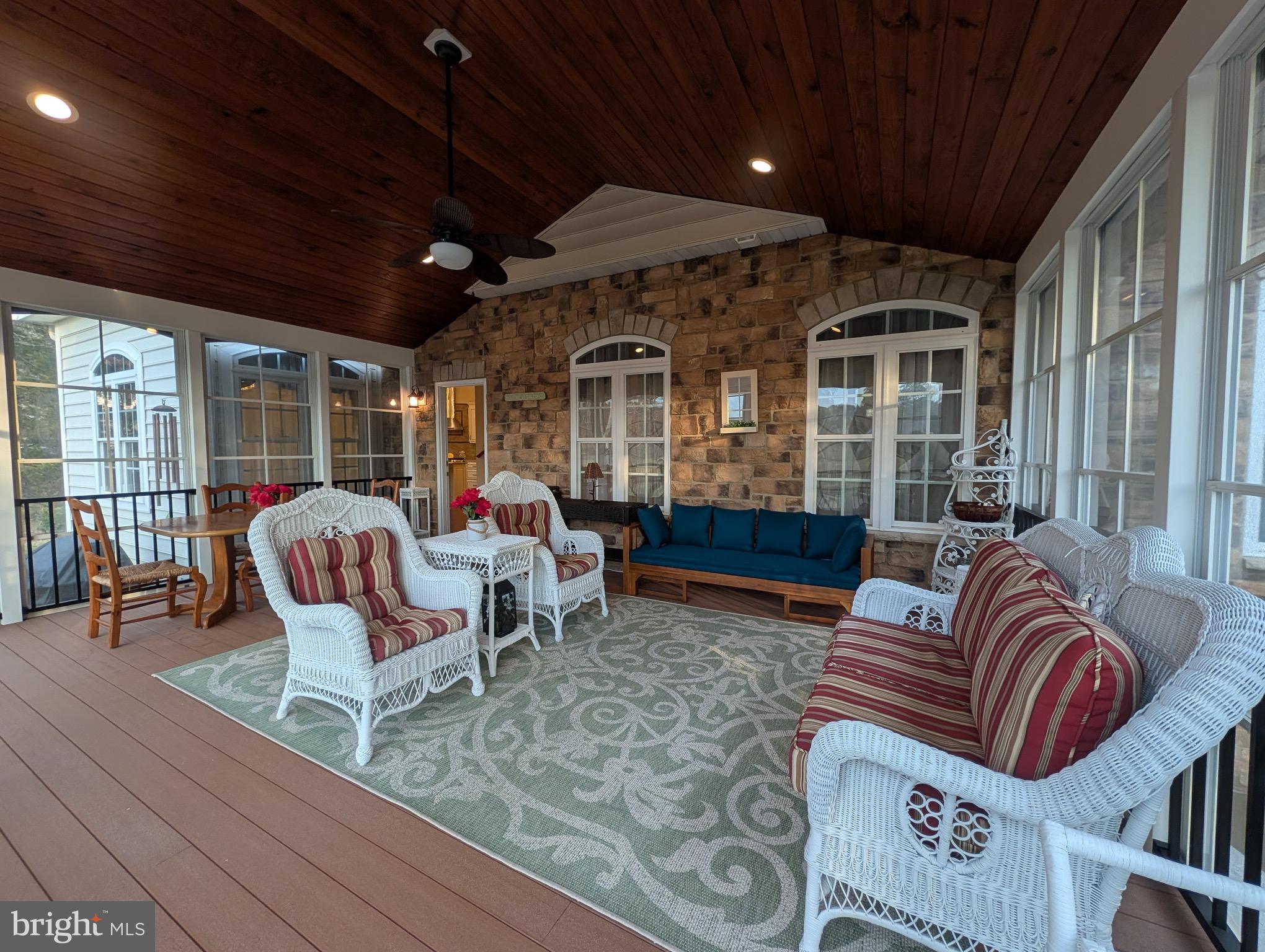 FAWN LAKE - Residential