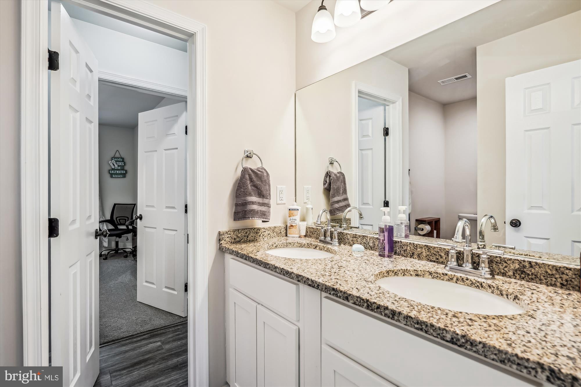 CHESTER ARMS - Residential