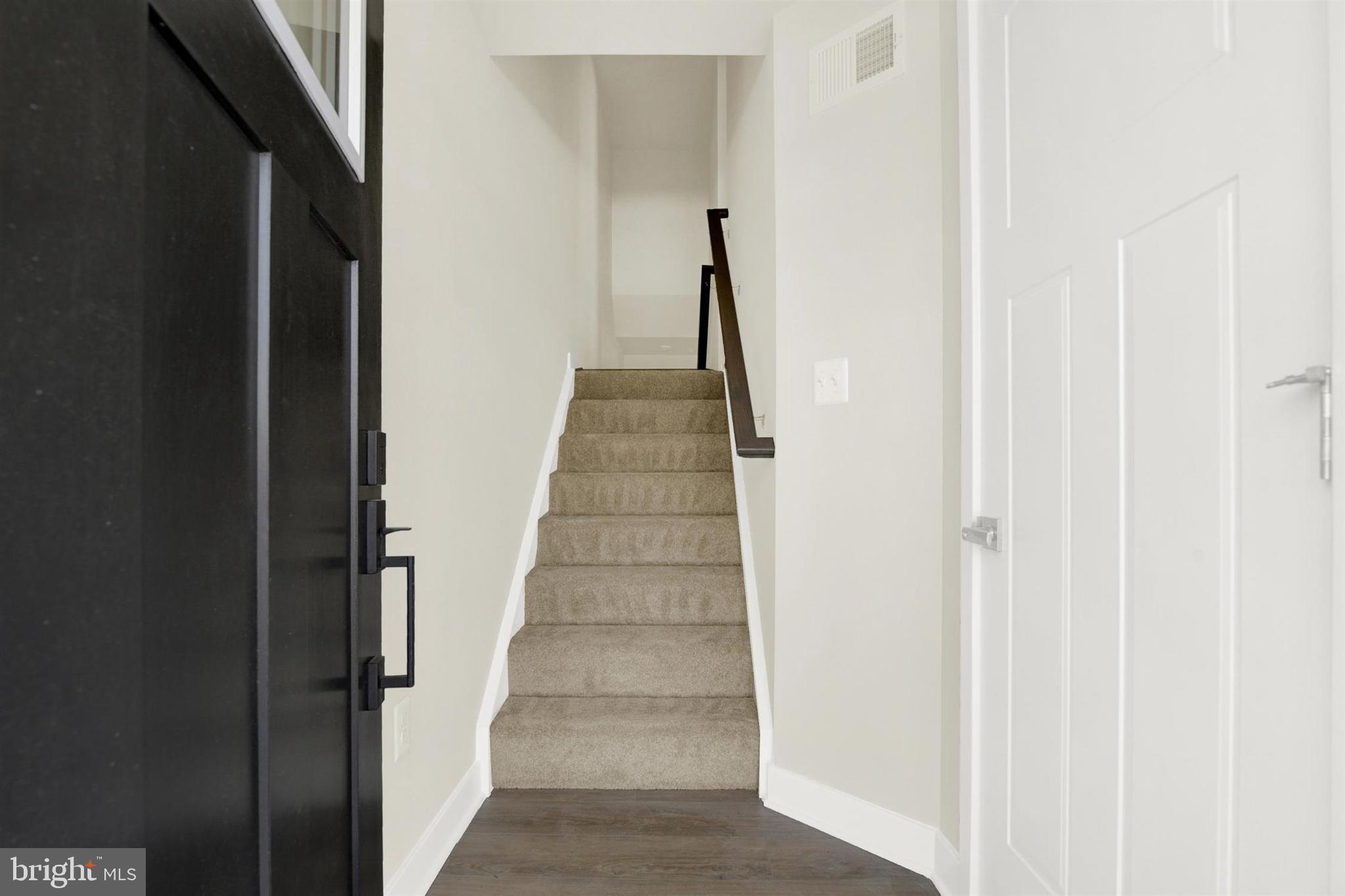 942 POPPY DRIVE