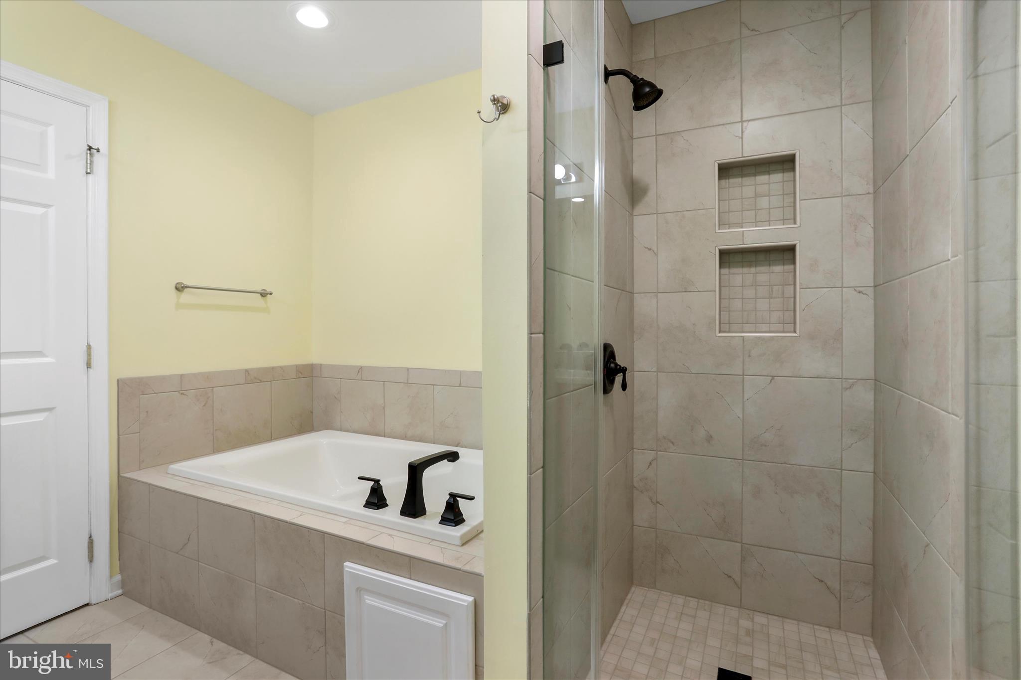 NORTH GATE TOWNE HOMES - Residential