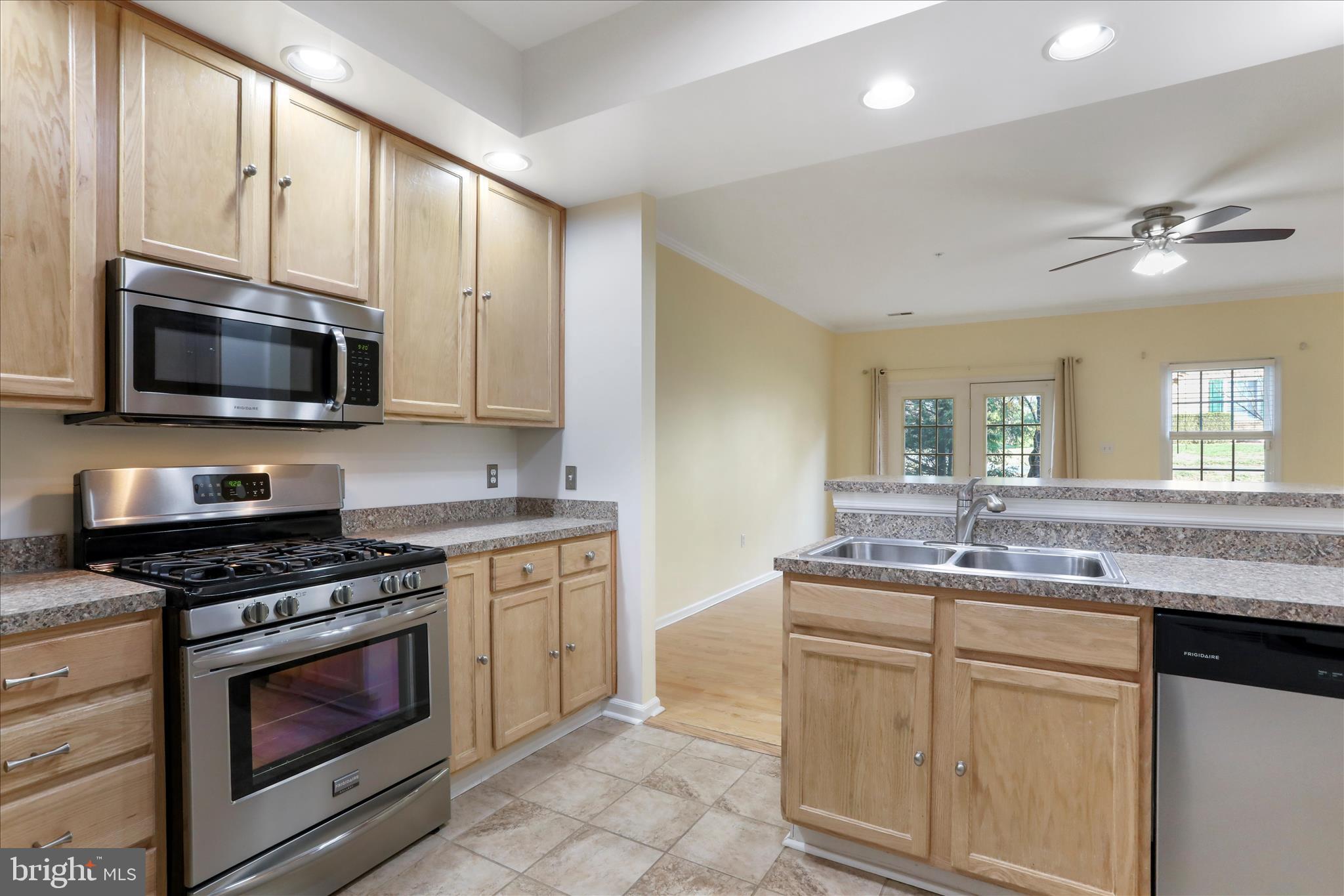 NORTH GATE TOWNE HOMES - Residential