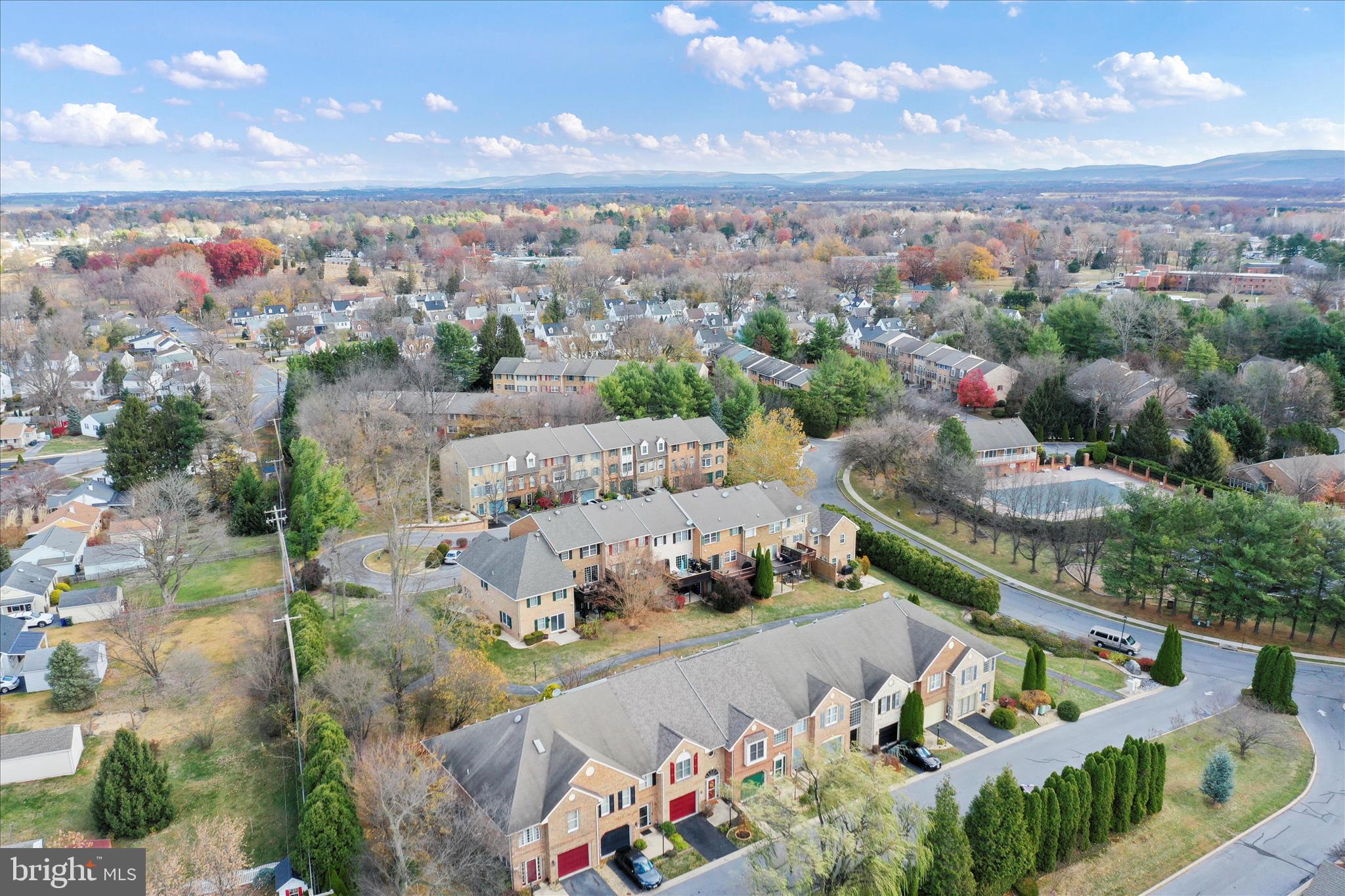 NORTH GATE TOWNE HOMES - Residential