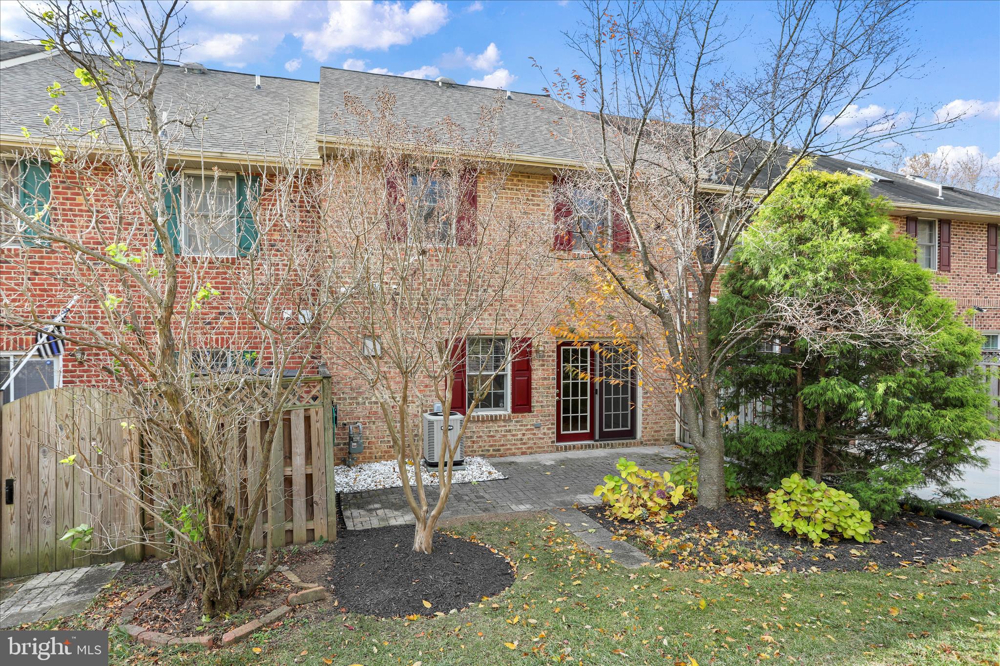 NORTH GATE TOWNE HOMES - Residential