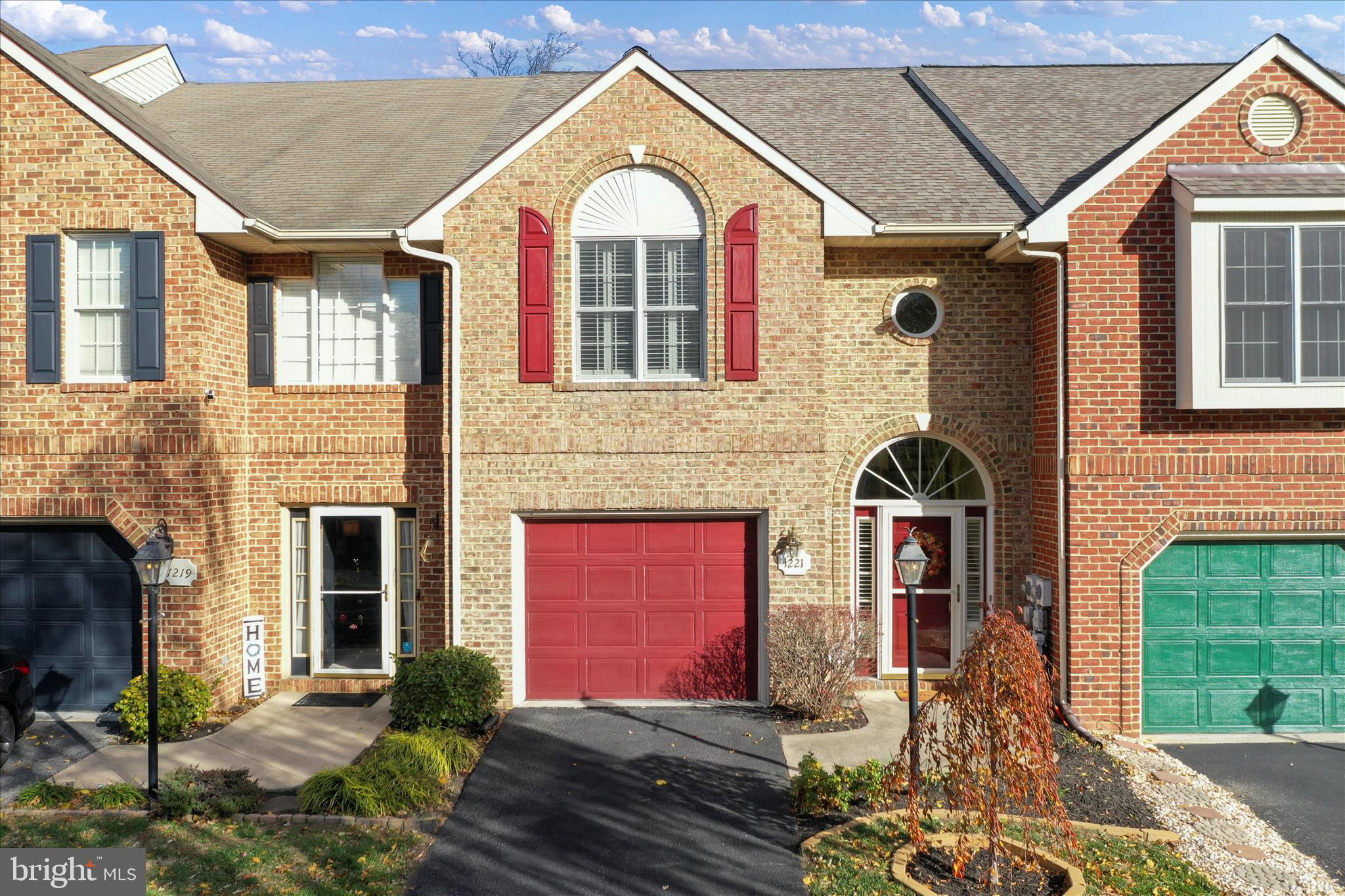 NORTH GATE TOWNE HOMES - Residential