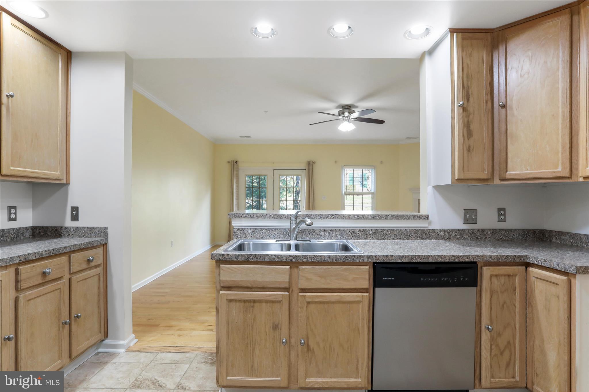 NORTH GATE TOWNE HOMES - Residential