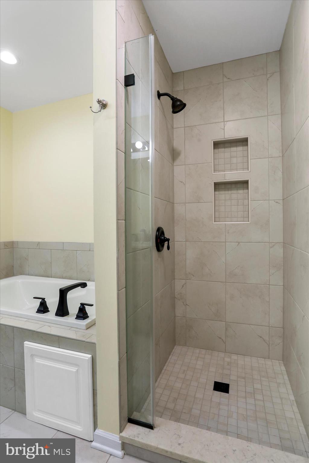 NORTH GATE TOWNE HOMES - Residential