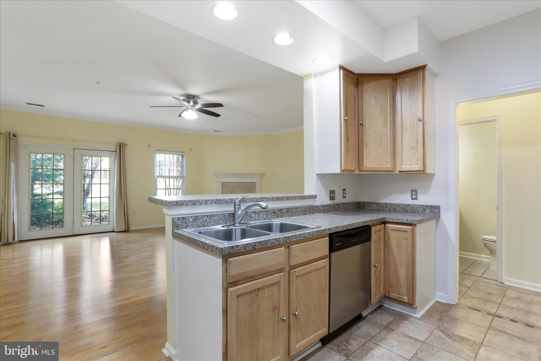 NORTH GATE TOWNE HOMES - Residential