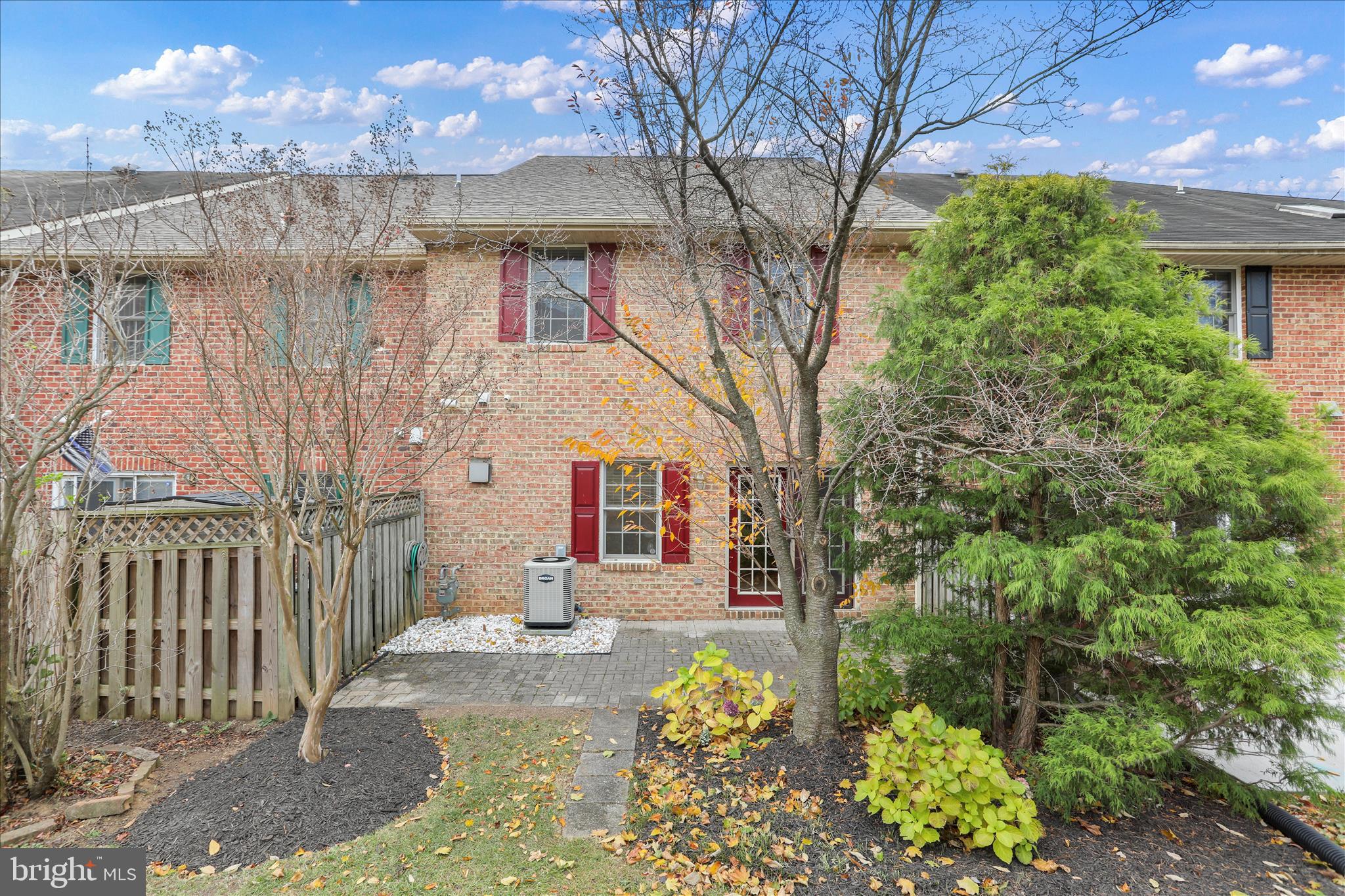 NORTH GATE TOWNE HOMES - Residential