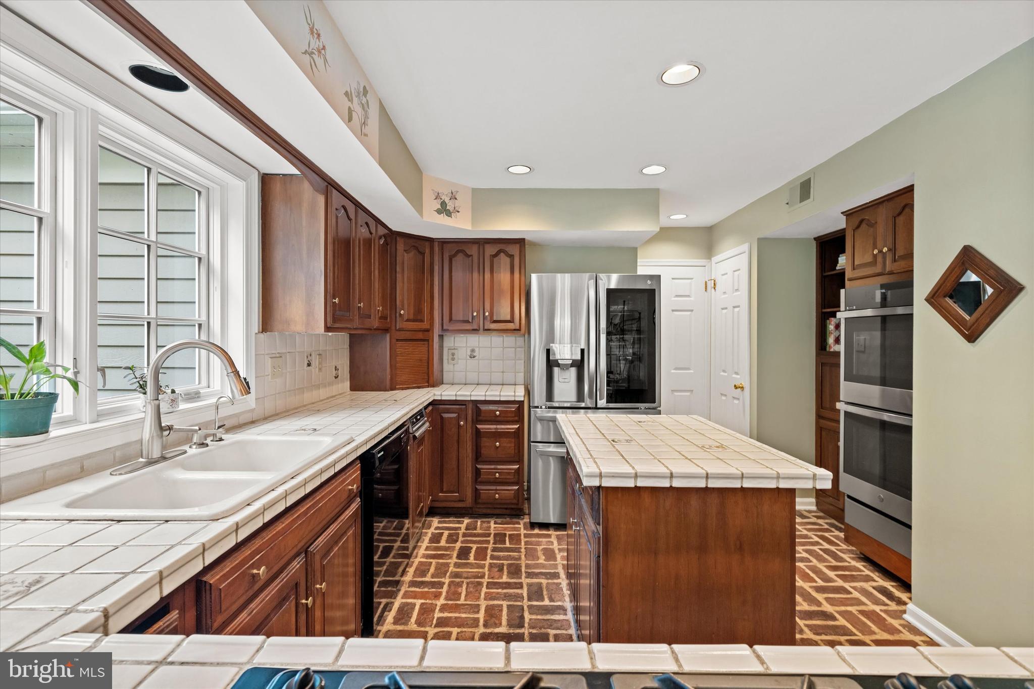 RADLEY RUN - Residential