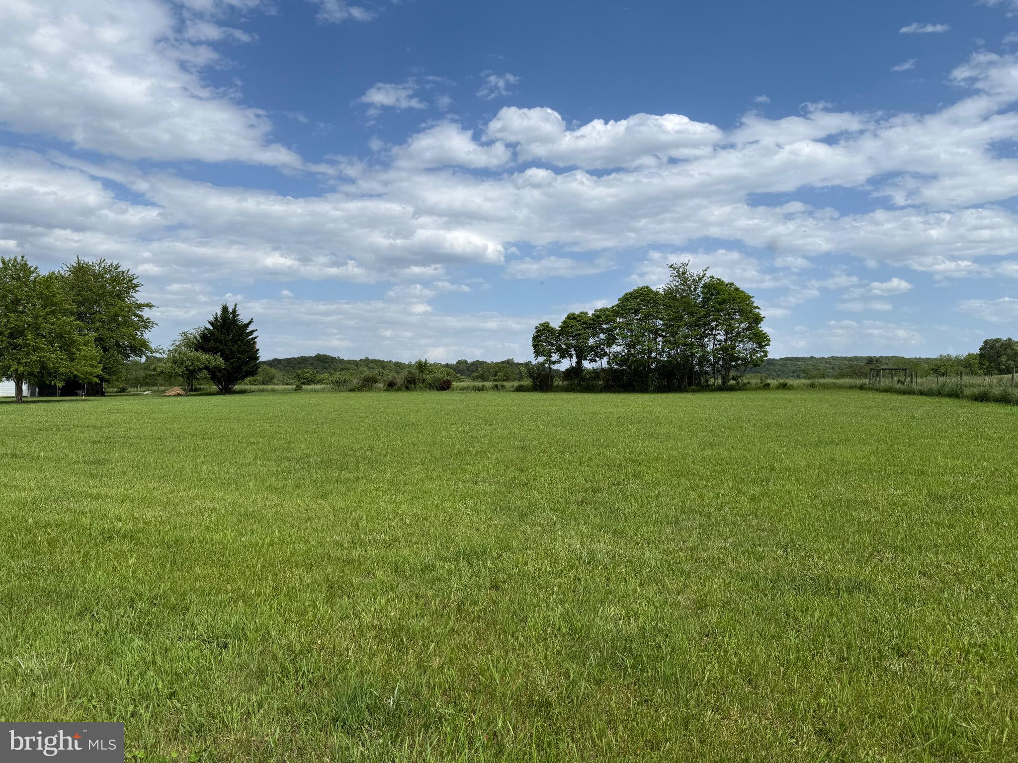 SLEEPY CREEK ORCHARD - Land