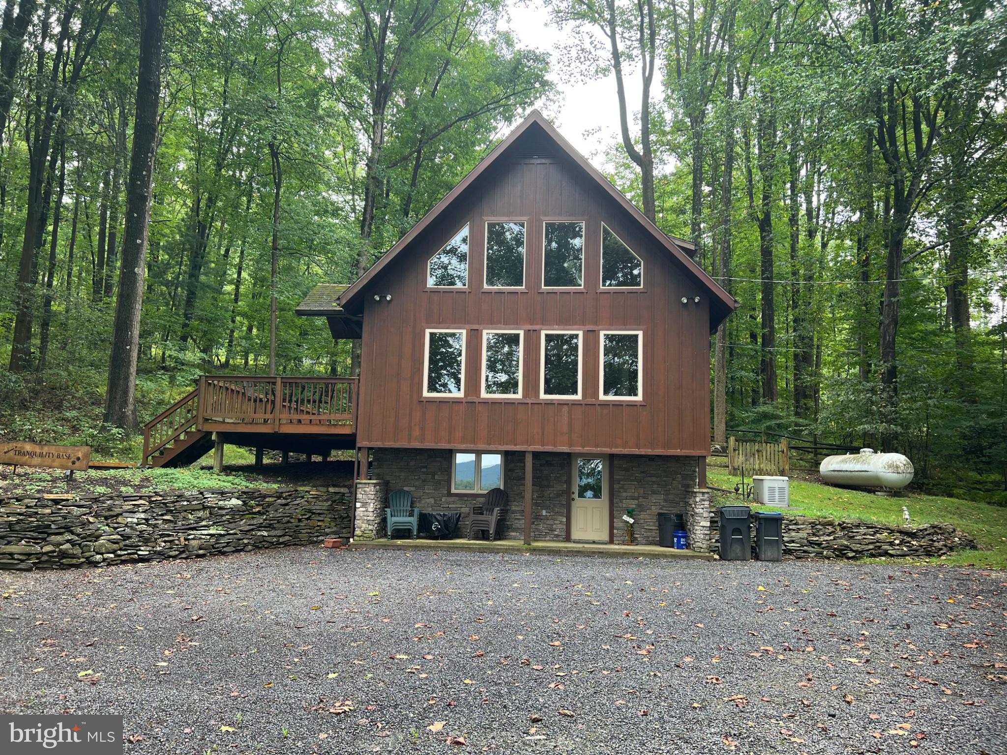3 ORCHARD VIEW LANE