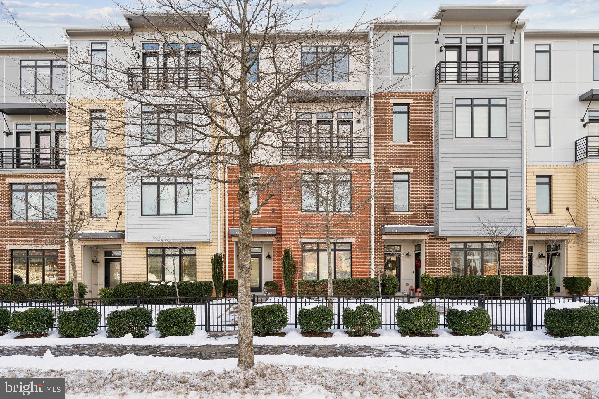 LOFTS AT VILLAGE WALK - Residential Lease