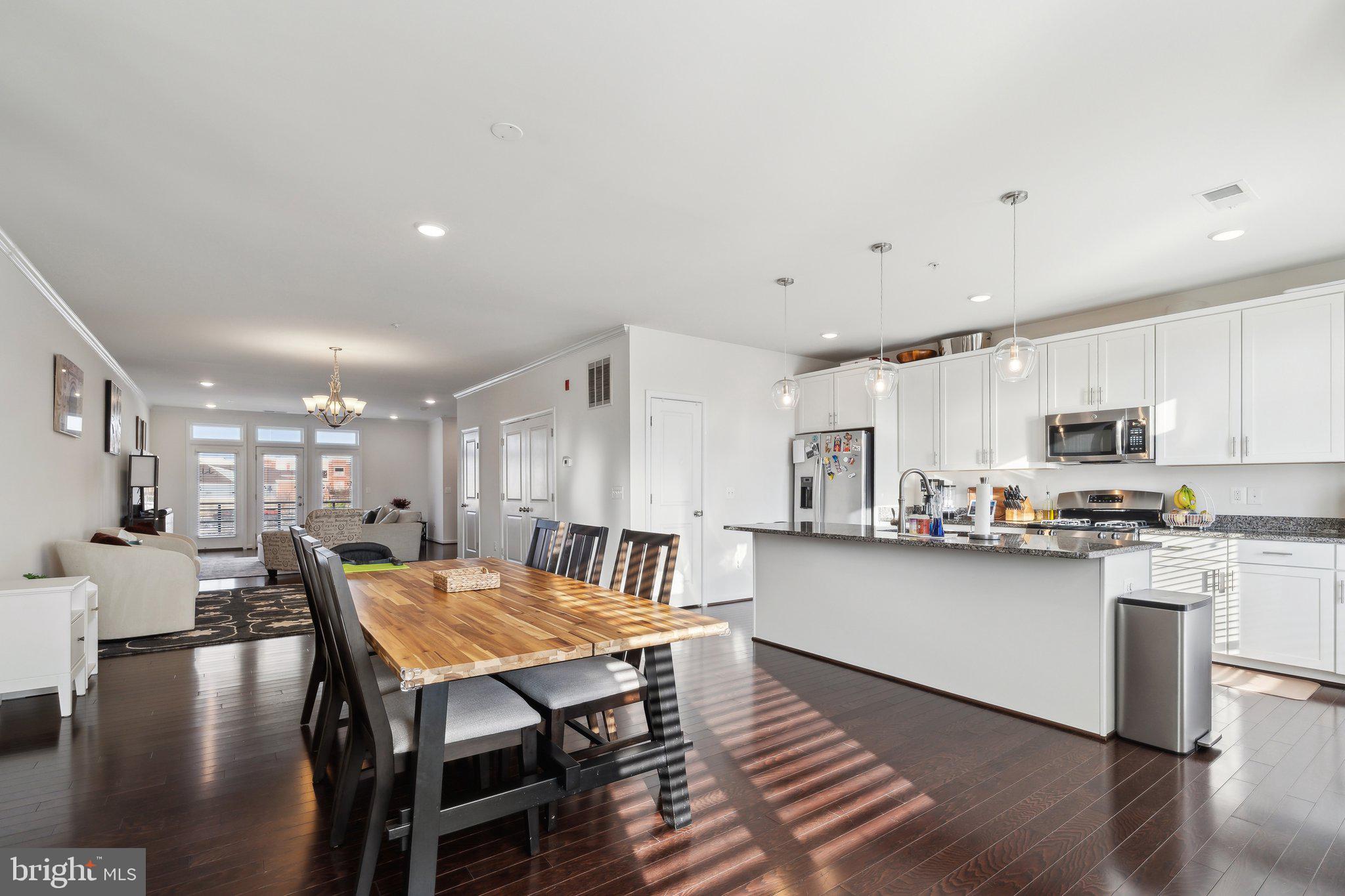 LOFTS AT VILLAGE WALK - Residential Lease