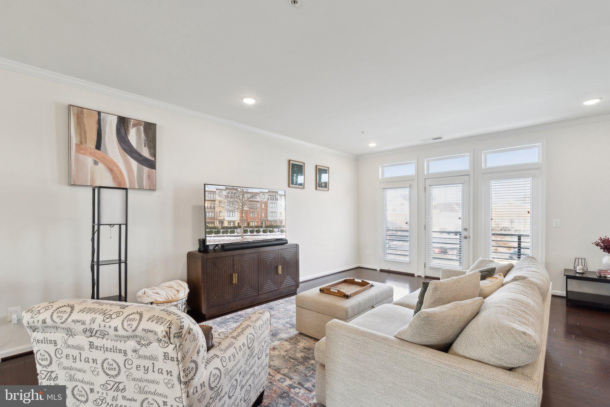 LOFTS AT VILLAGE WALK - Residential Lease