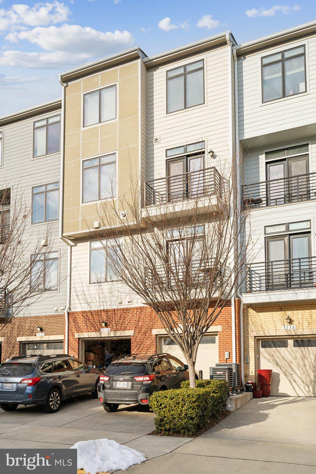 LOFTS AT VILLAGE WALK - Residential Lease