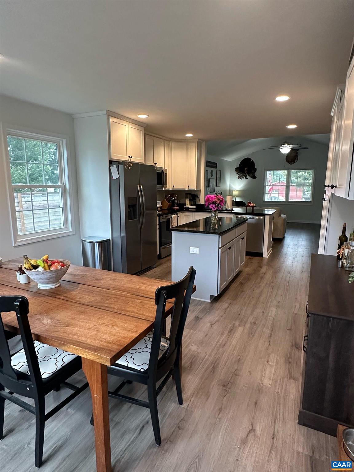 GROTTOES - Residential