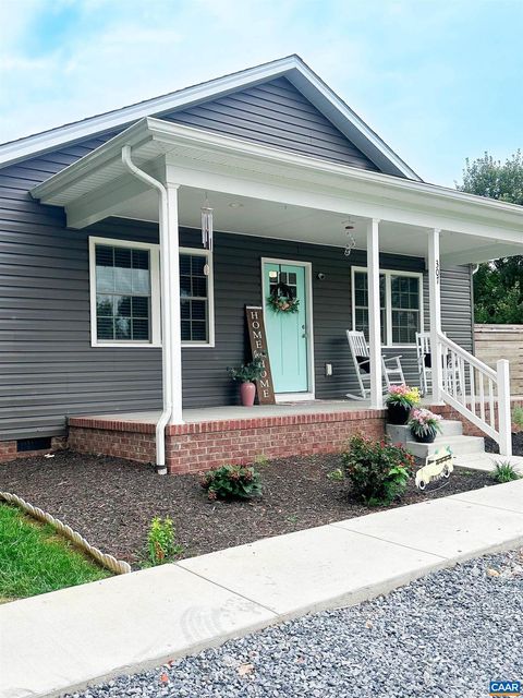 307 15TH ST GROTTOES VA 24441