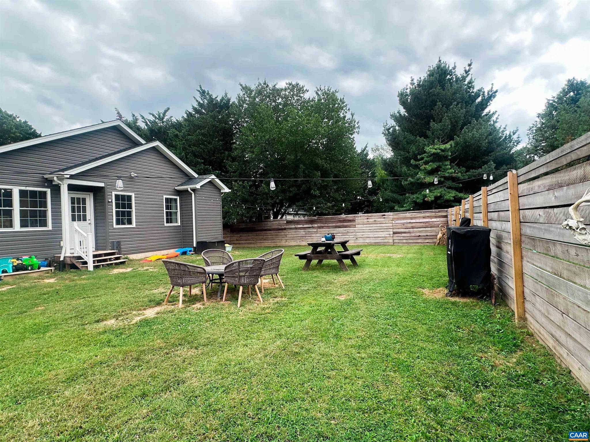 GROTTOES - Residential