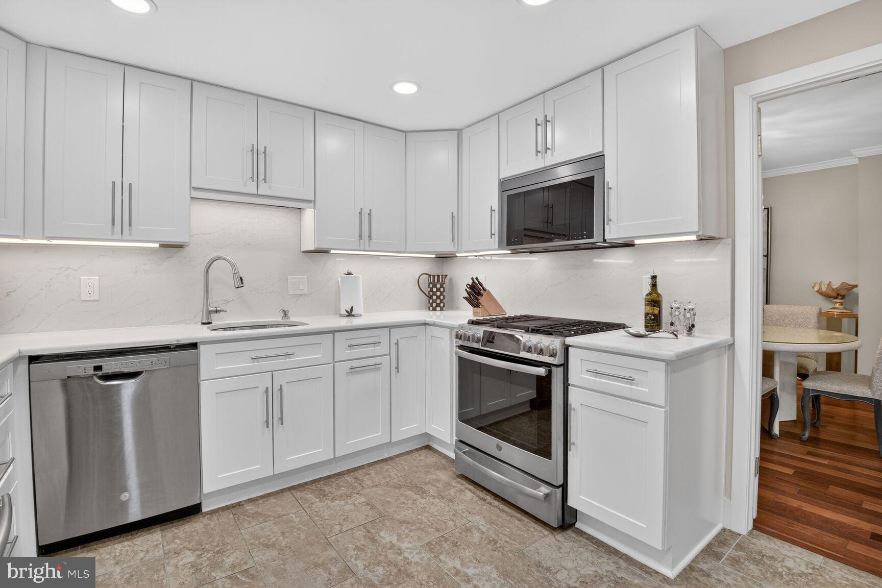 4620 NORTH PARK AVE - Residential