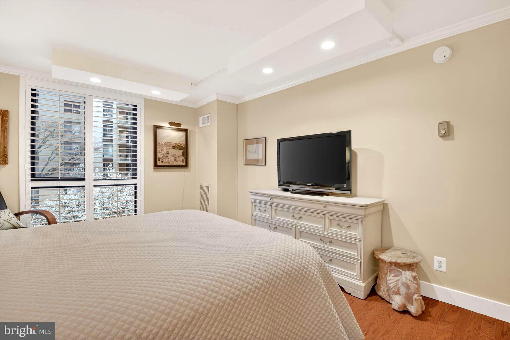 4620 NORTH PARK AVE - Residential