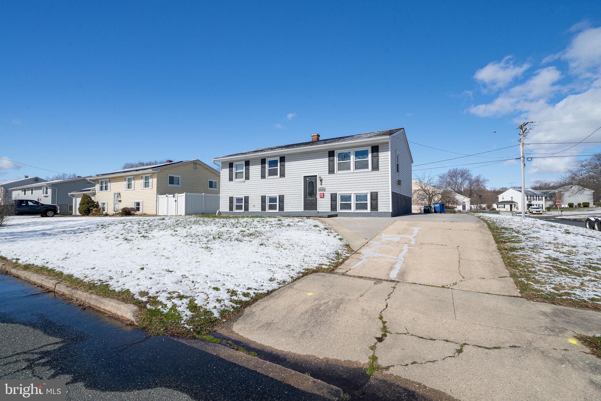 BREA MAR MANOR - Residential