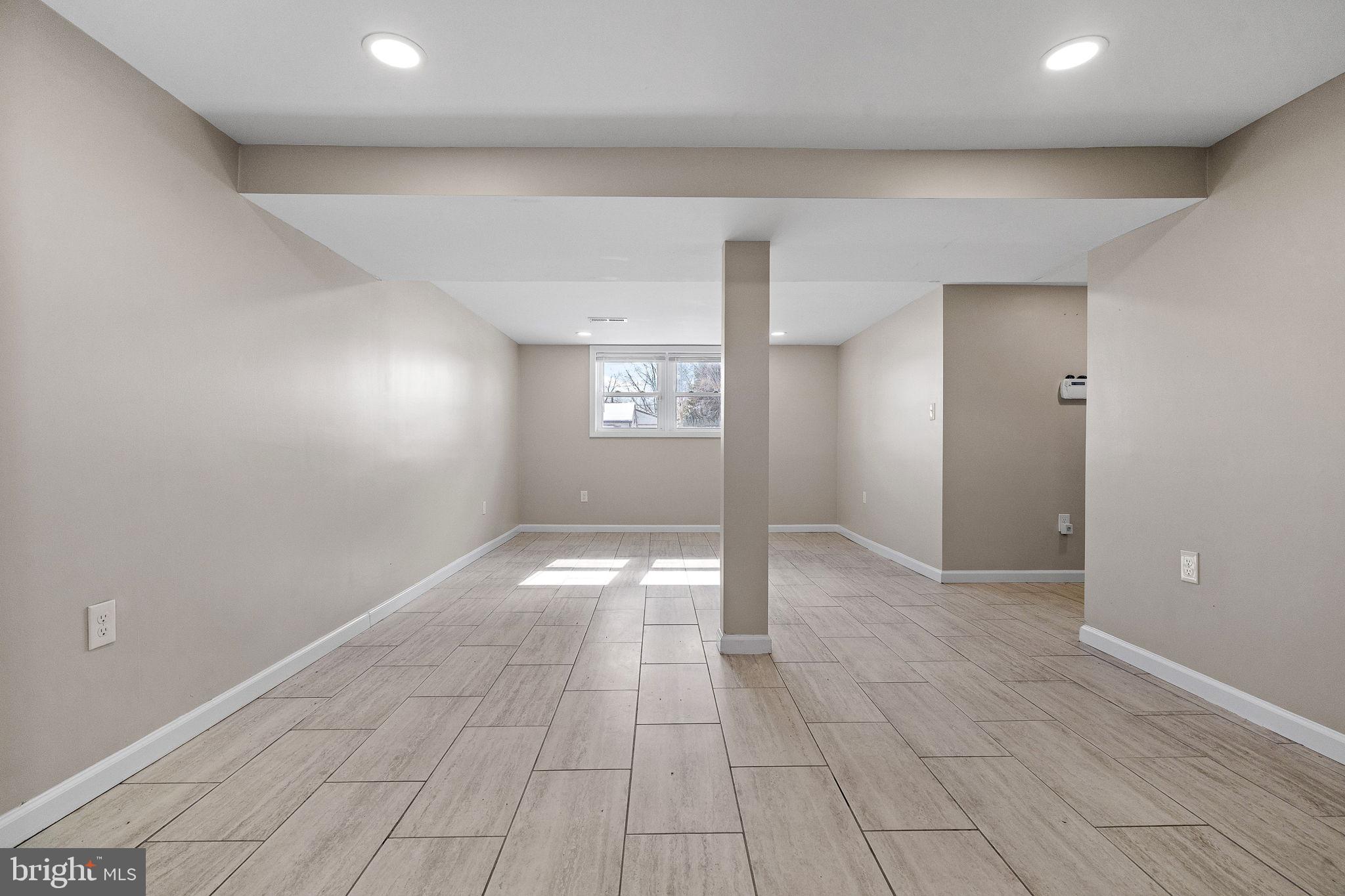 BREA MAR MANOR - Residential