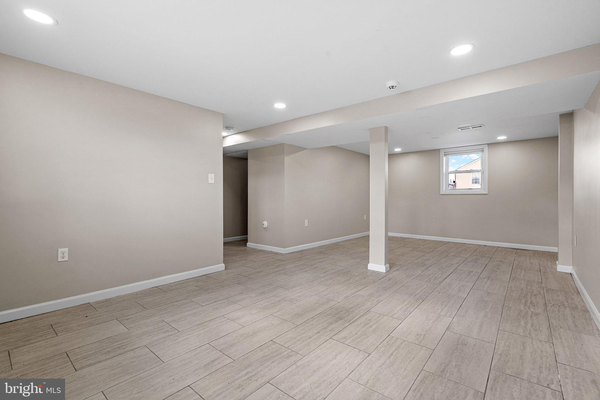 BREA MAR MANOR - Residential