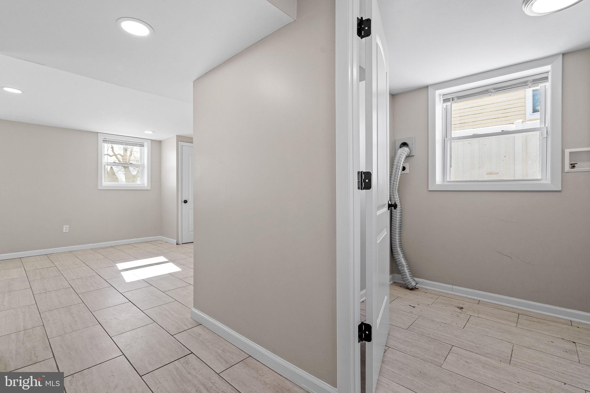 BREA MAR MANOR - Residential