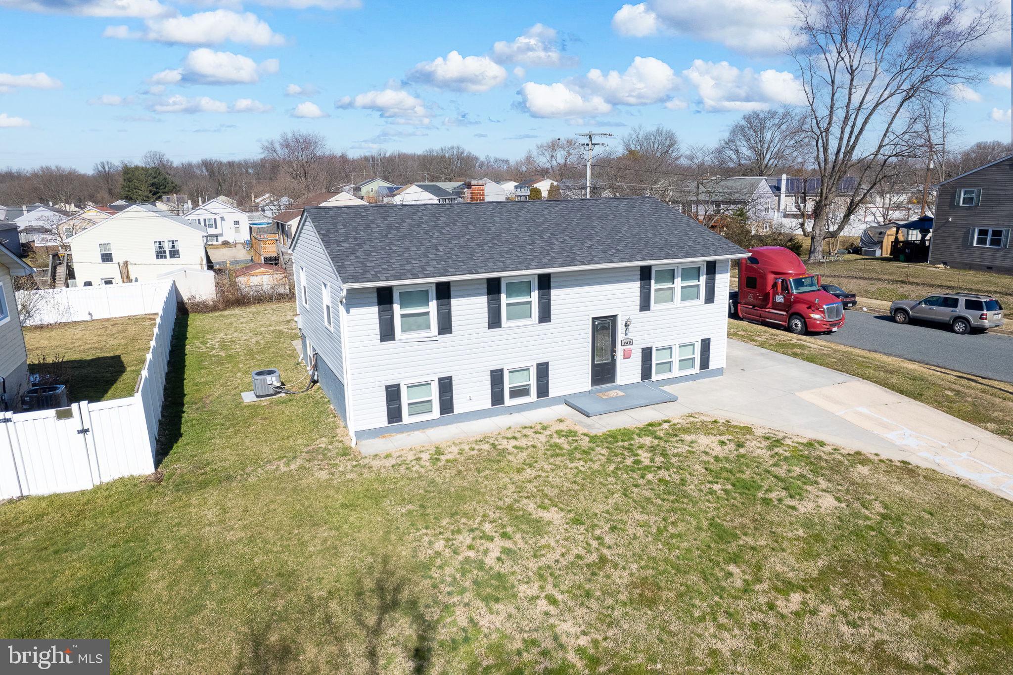 BREA MAR MANOR - Residential
