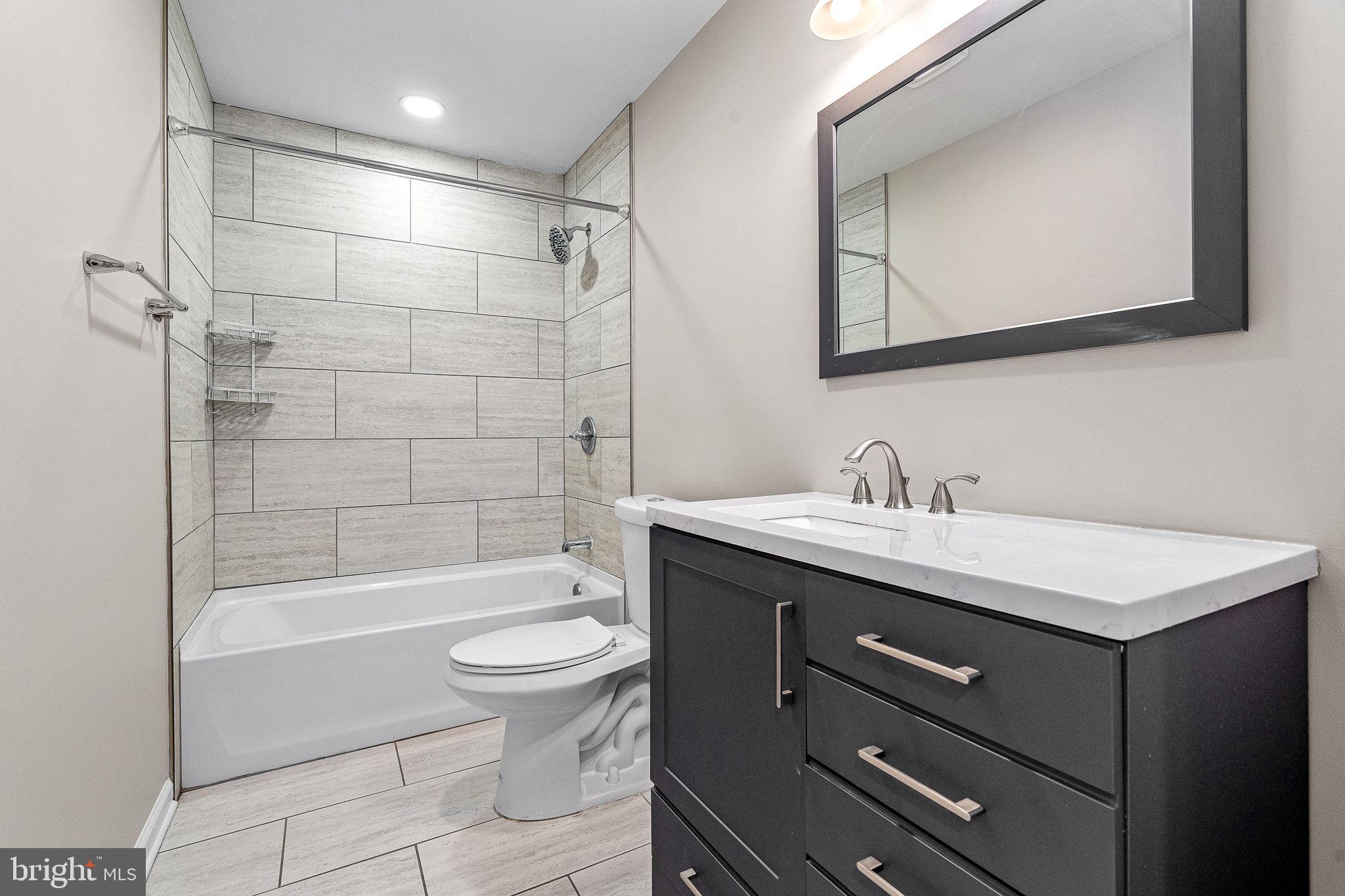 BREA MAR MANOR - Residential