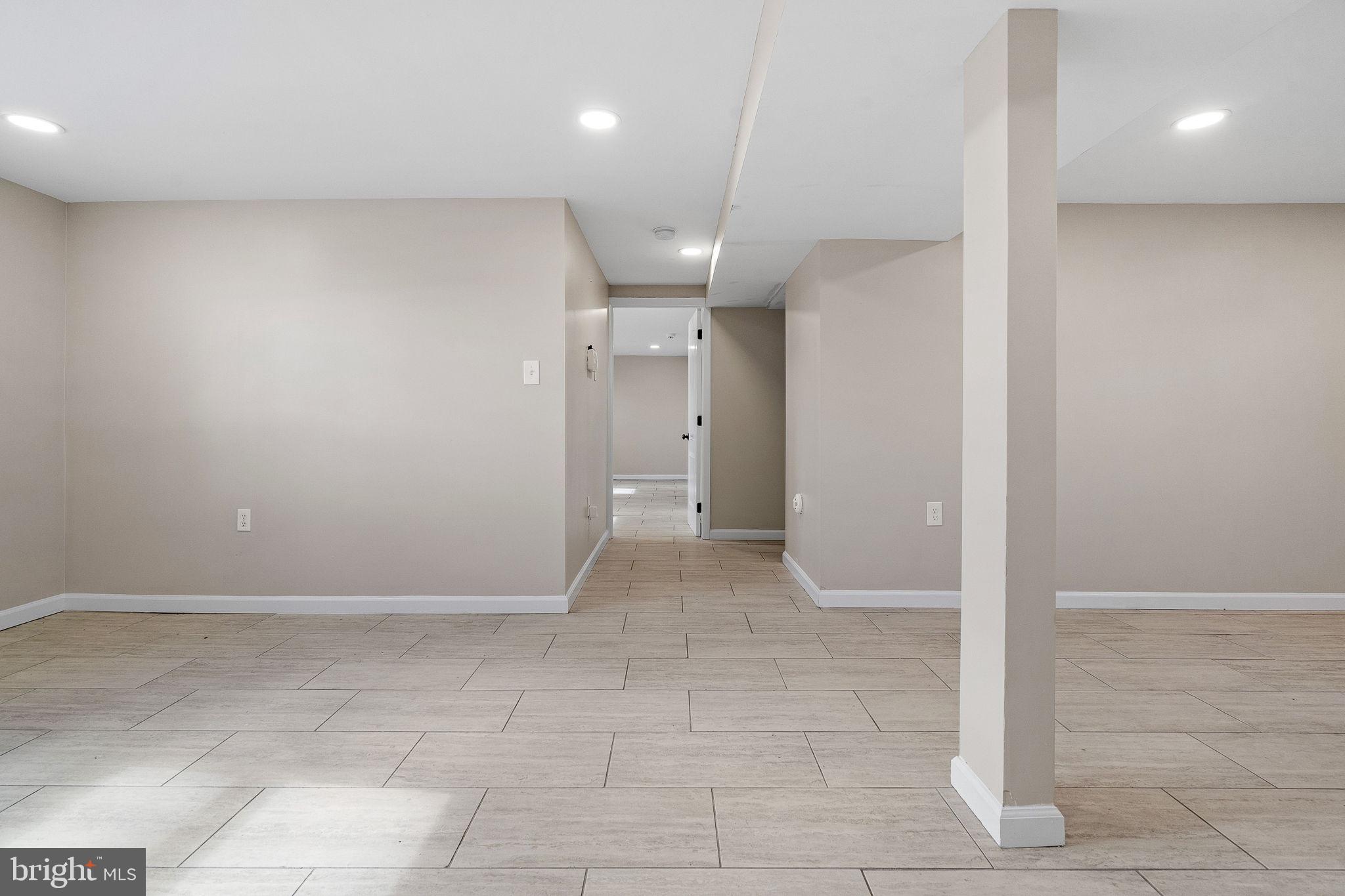 BREA MAR MANOR - Residential