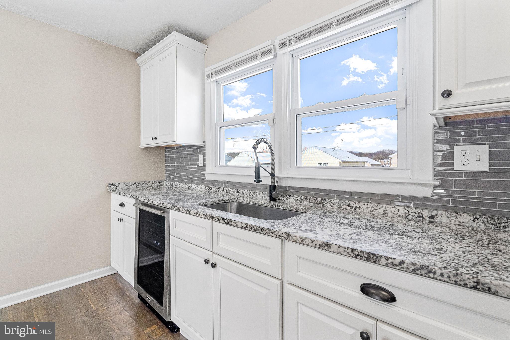 BREA MAR MANOR - Residential